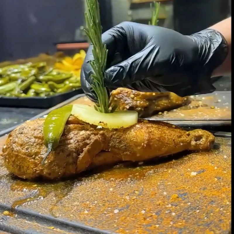 حبة كاملة دجاج مدخن