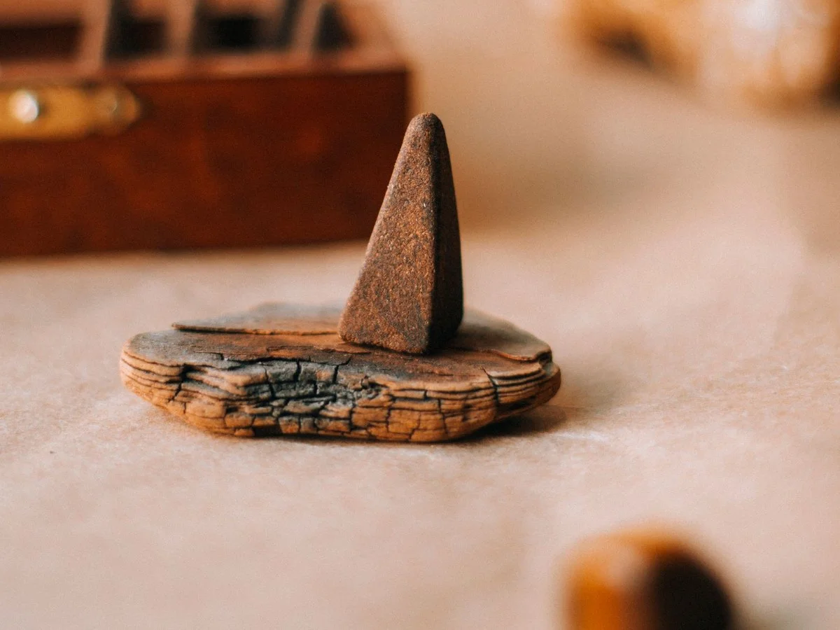"Anbar" incense cones