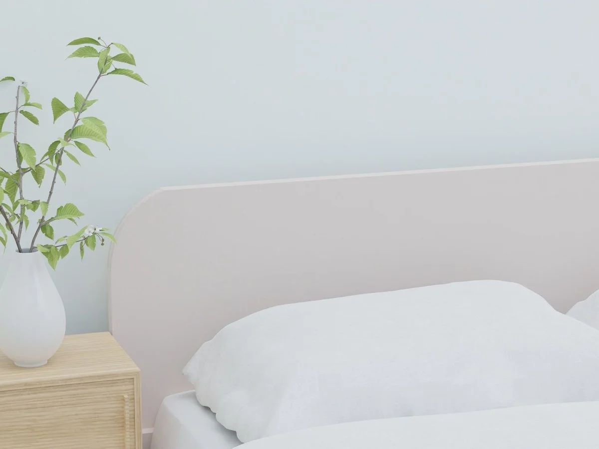“Hudoo” upholstered bed